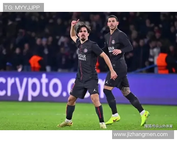 英超激战热刺与巴黎圣日耳曼战成平局红牌事件引发全场热议