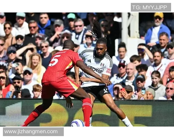 足总杯激战阿森纳与利物浦2-2平神扑瞬间引发争议判罚热议